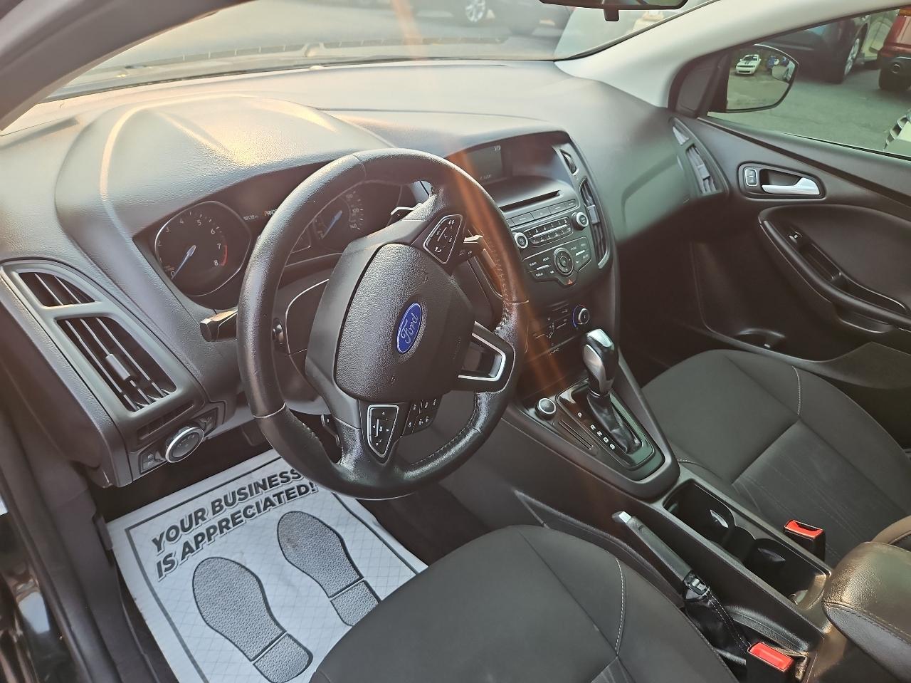 Ford Focus 4dr Sdn SE 2015