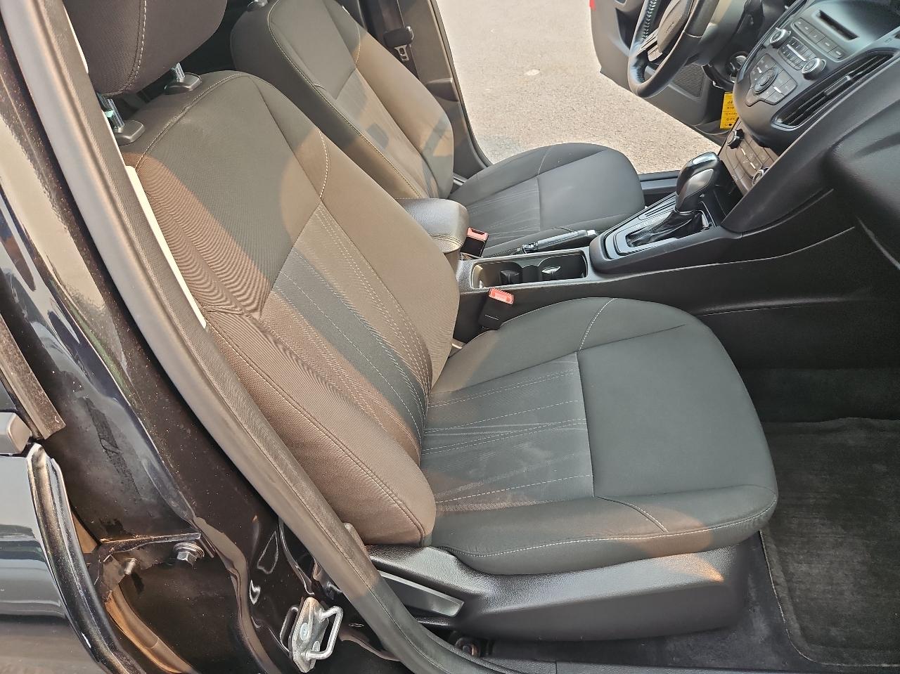 Ford Focus 4dr Sdn SE 2015