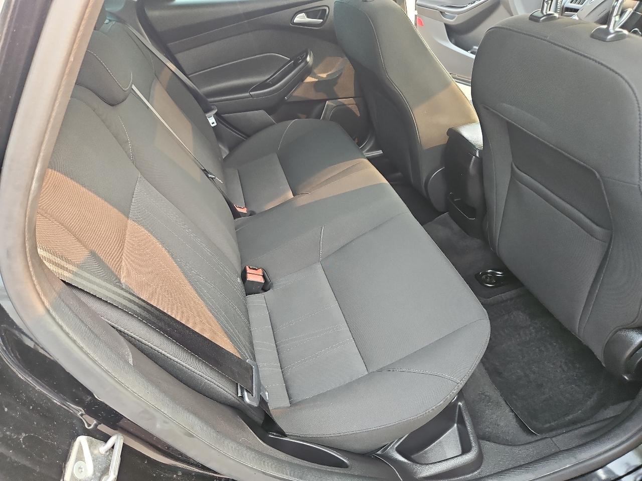 Ford Focus 4dr Sdn SE 2015