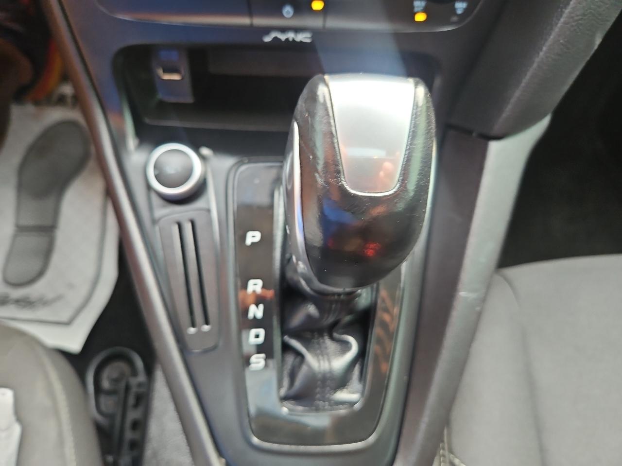 Ford Focus 4dr Sdn SE 2015