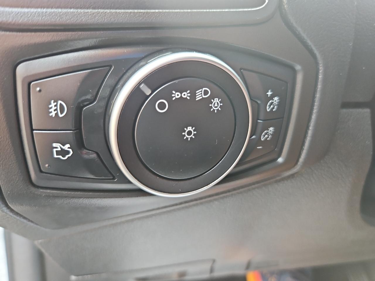 Ford Focus 4dr Sdn SE 2015
