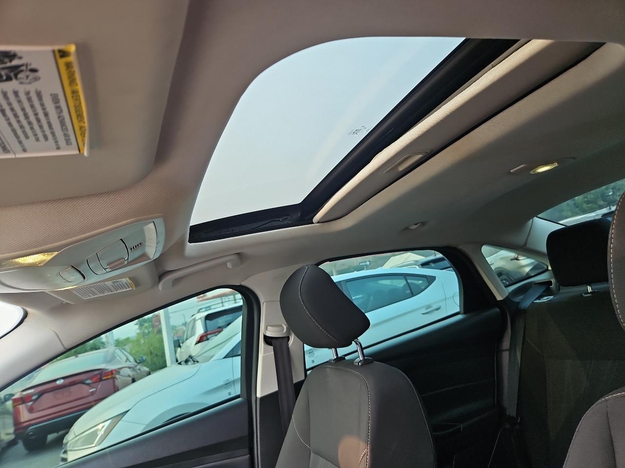 Ford Focus 4dr Sdn SE 2015