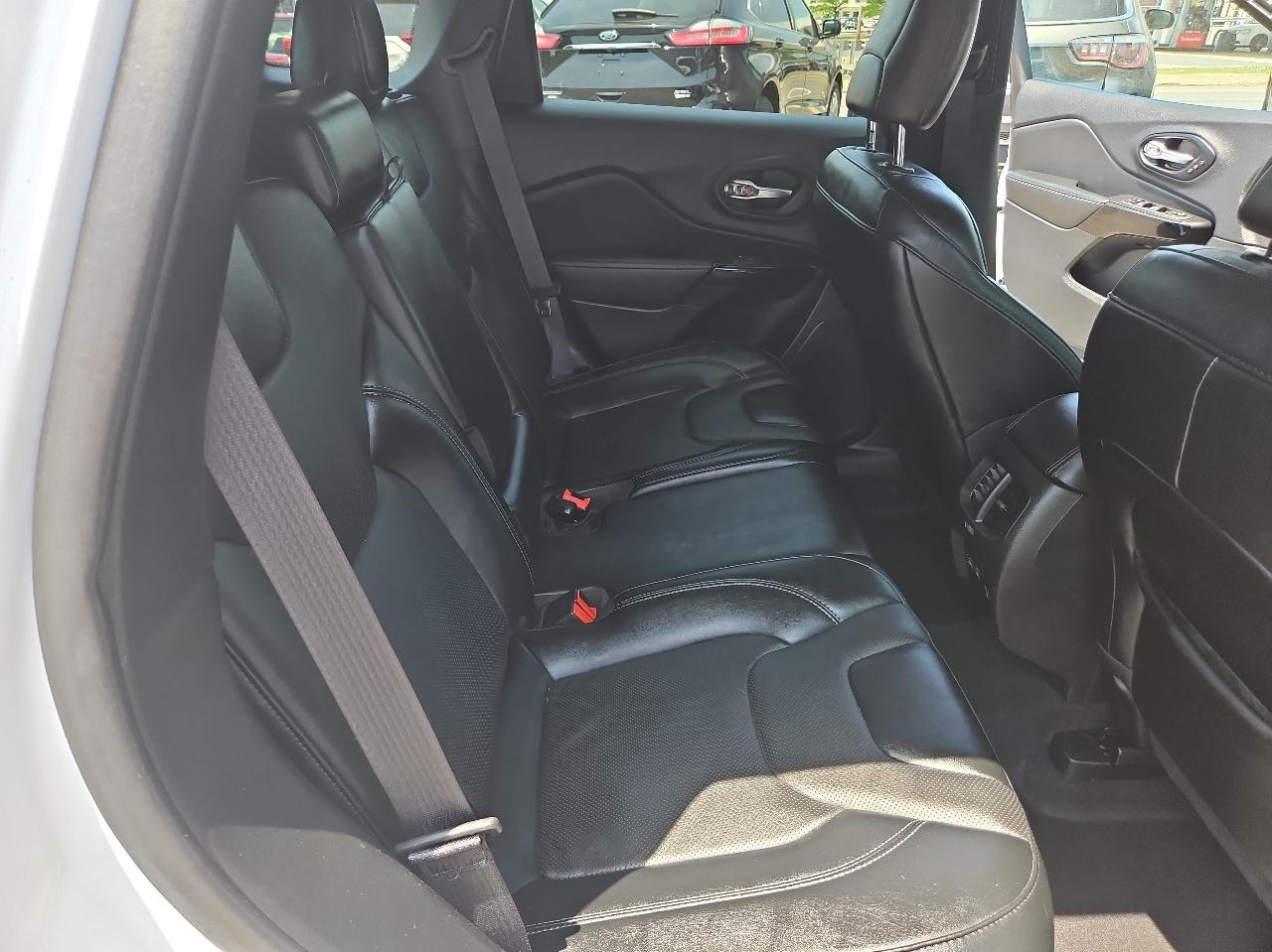 Jeep Cherokee Altitude Lux 4x4 2023