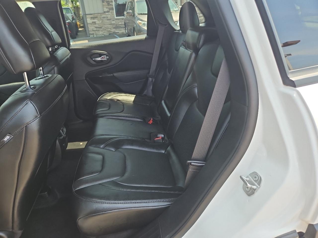Jeep Cherokee Altitude Lux 4x4 2023
