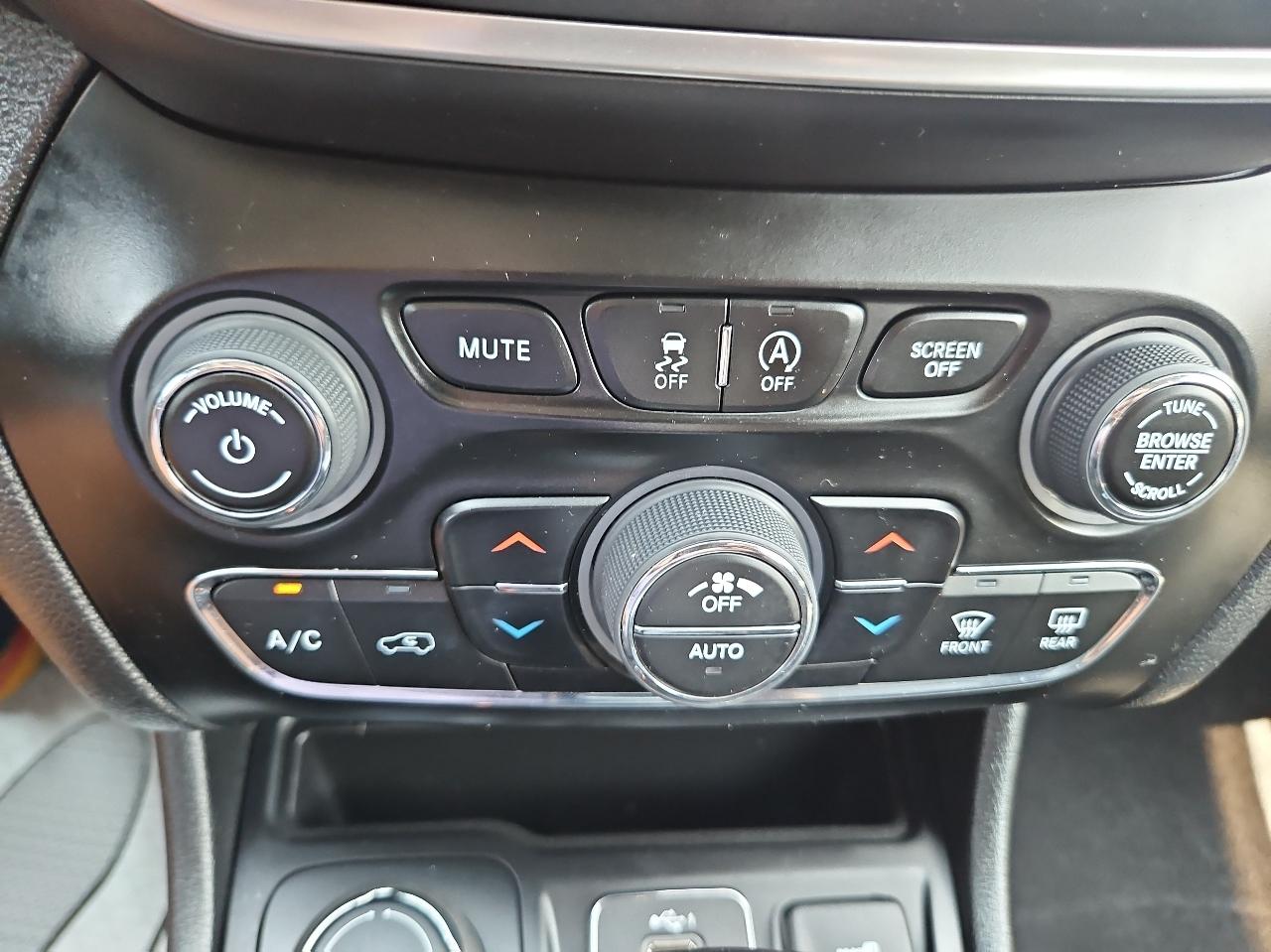 Jeep Cherokee Altitude Lux 4x4 2023