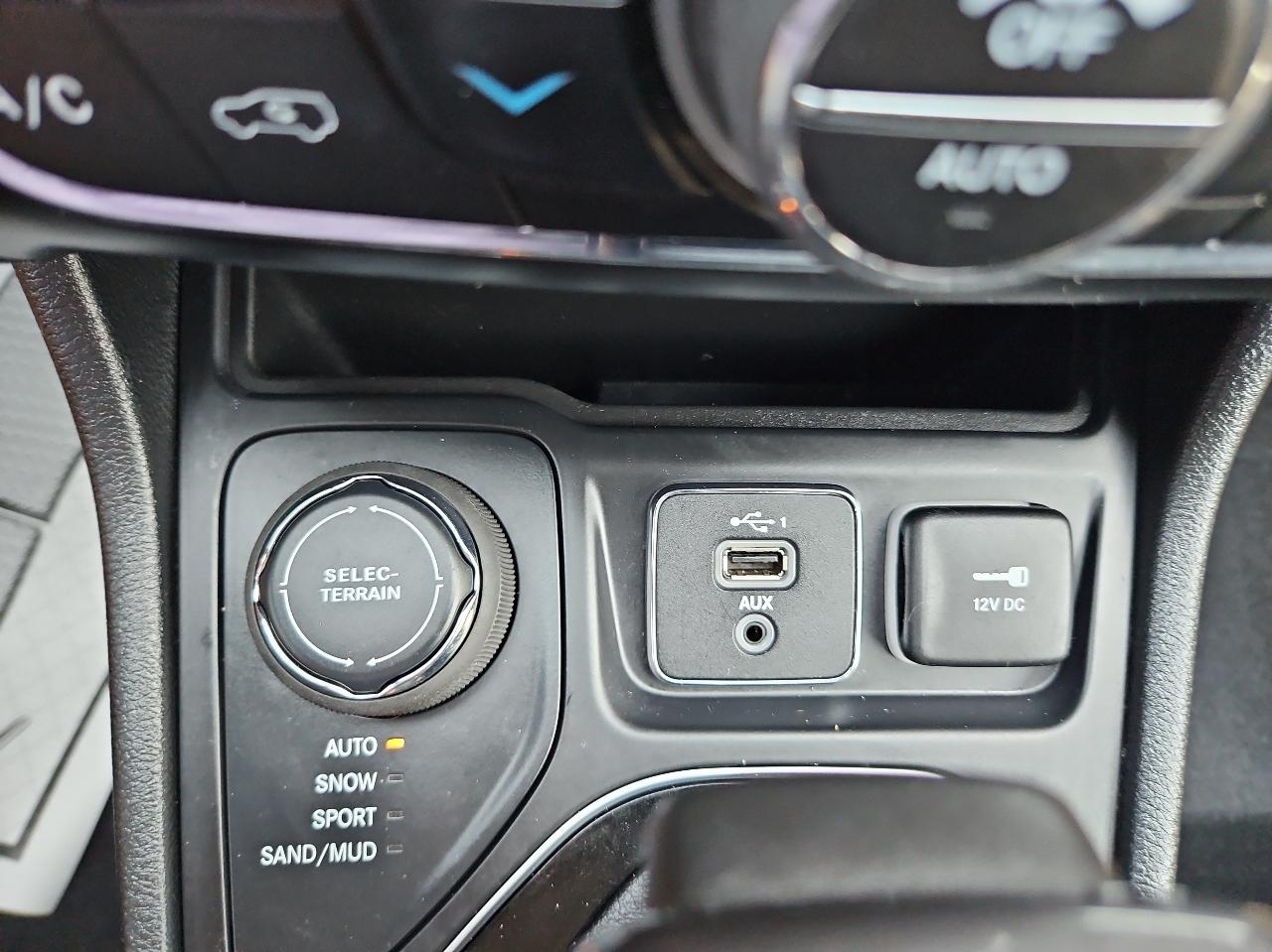 Jeep Cherokee Altitude Lux 4x4 2023