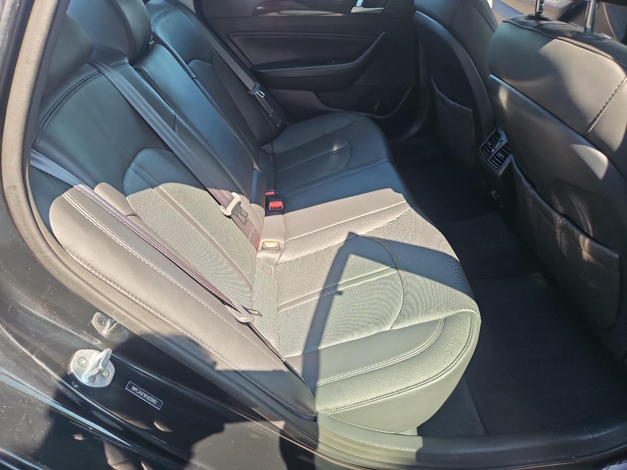 Hyundai Sonata 4dr Sdn 2.4L Limited PZEV 2015