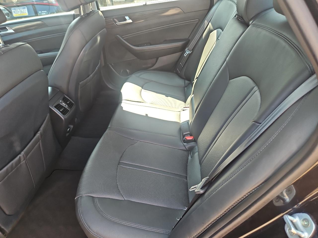 Hyundai Sonata 4dr Sdn 2.4L Limited PZEV 2015