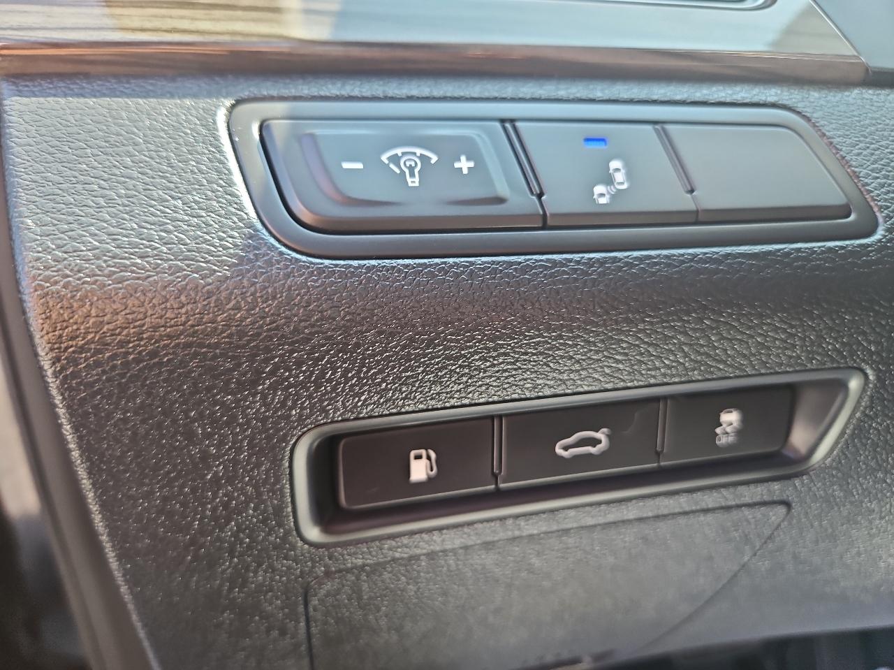 Hyundai Sonata 4dr Sdn 2.4L Limited PZEV 2015