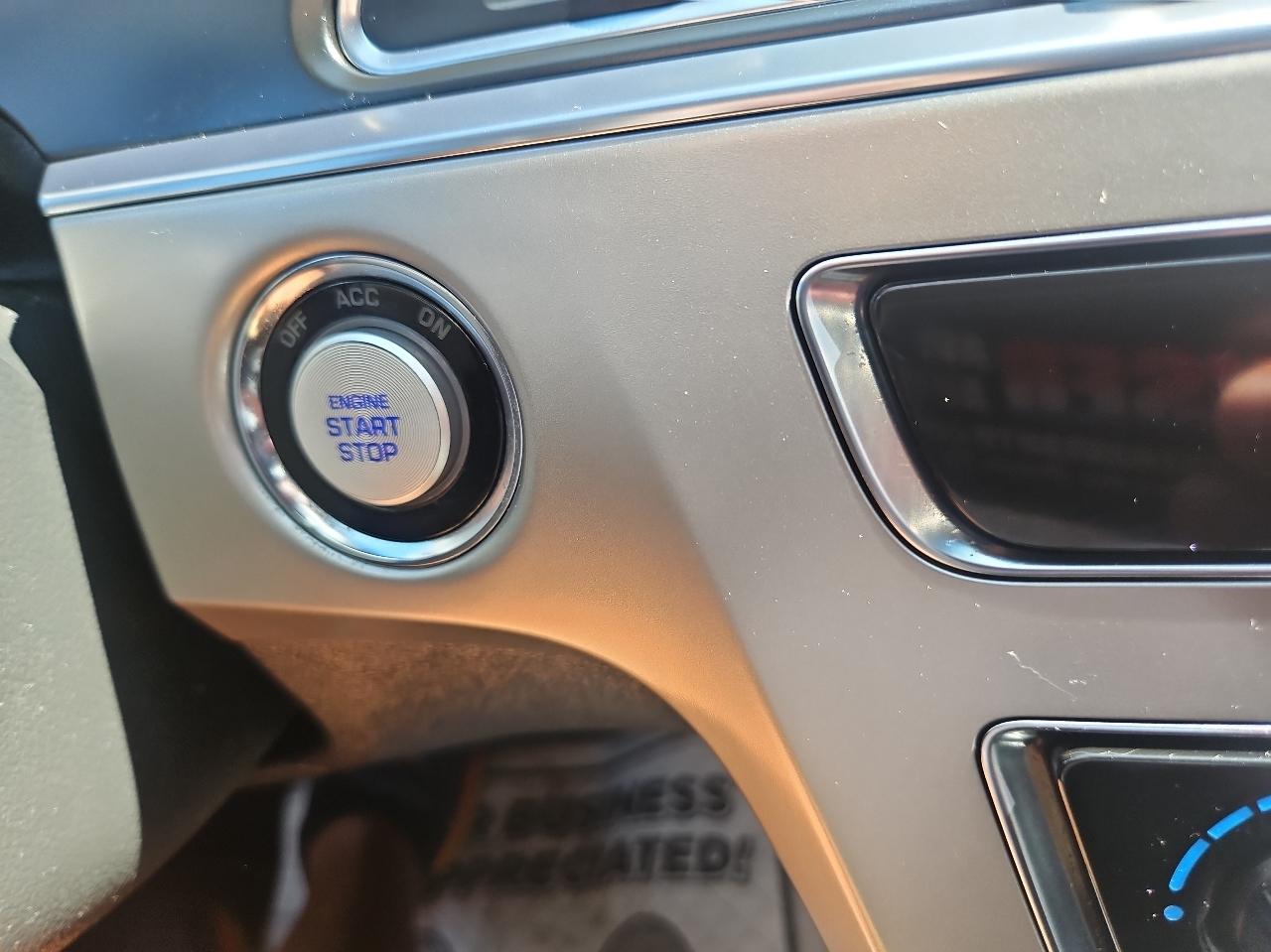 Hyundai Sonata 4dr Sdn 2.4L Limited PZEV 2015