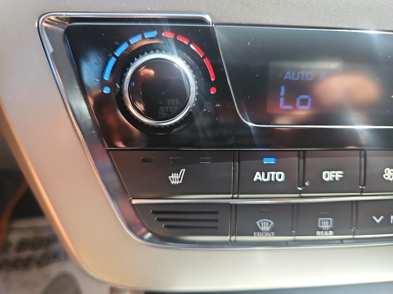 Hyundai Sonata 4dr Sdn 2.4L Limited PZEV 2015