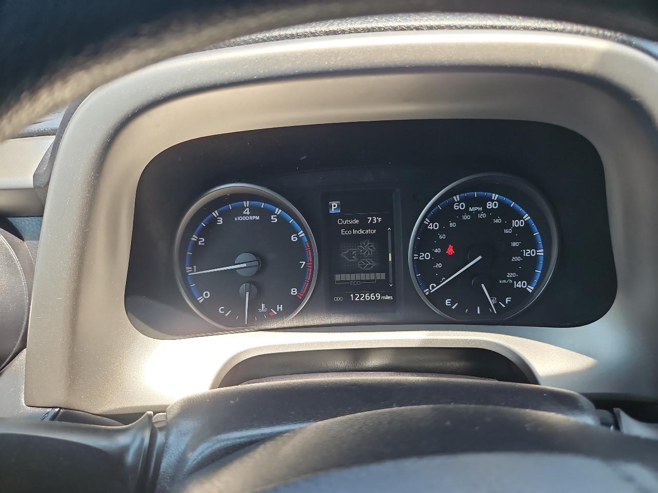 Toyota RAV4 LE AWD (Natl) 2017
