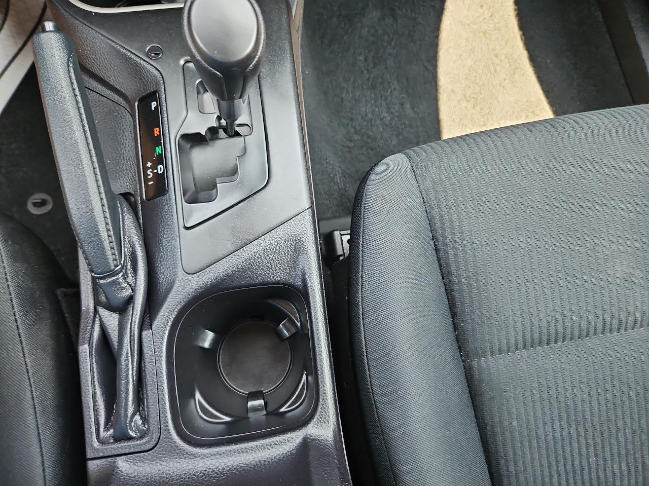 Toyota RAV4 LE AWD (Natl) 2017