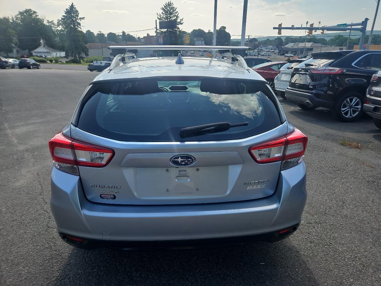 Subaru Impreza 2.0i Premium 5-door CVT 2017