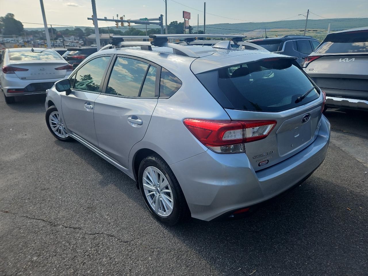 Subaru Impreza 2.0i Premium 5-door CVT 2017