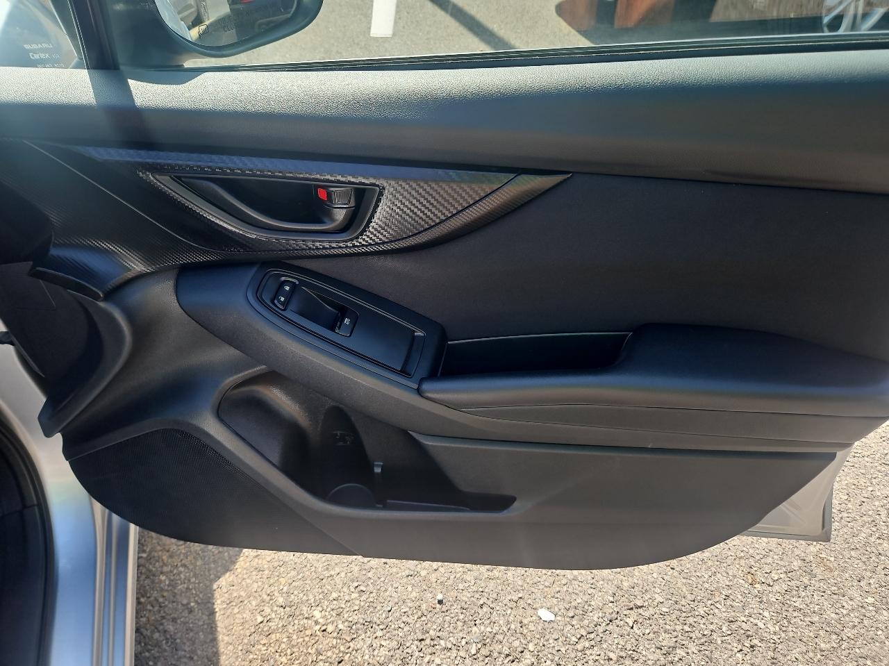 Subaru Impreza 2.0i Premium 5-door CVT 2017