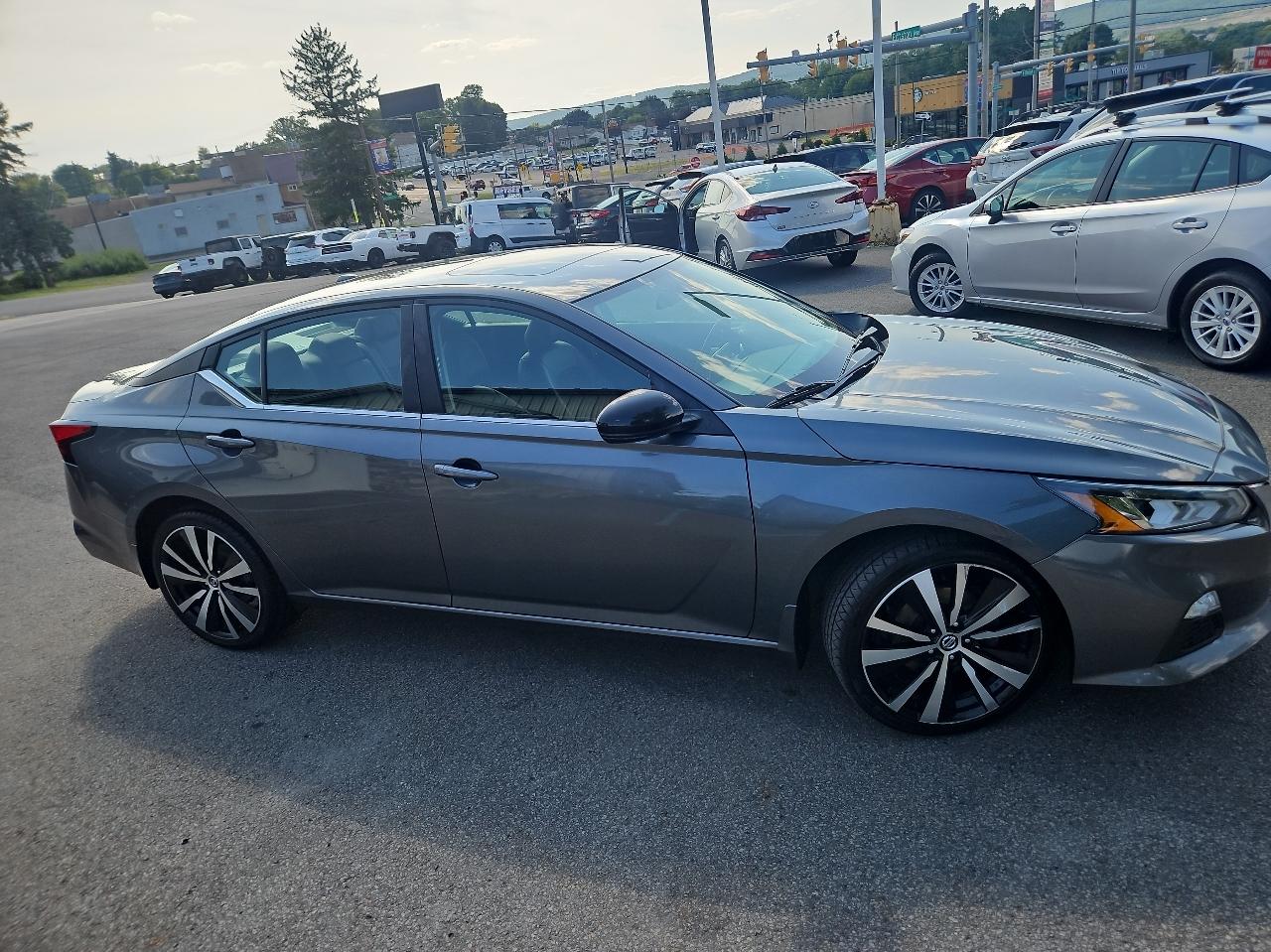 Nissan Altima 2.5 SR AWD Sedan 2019
