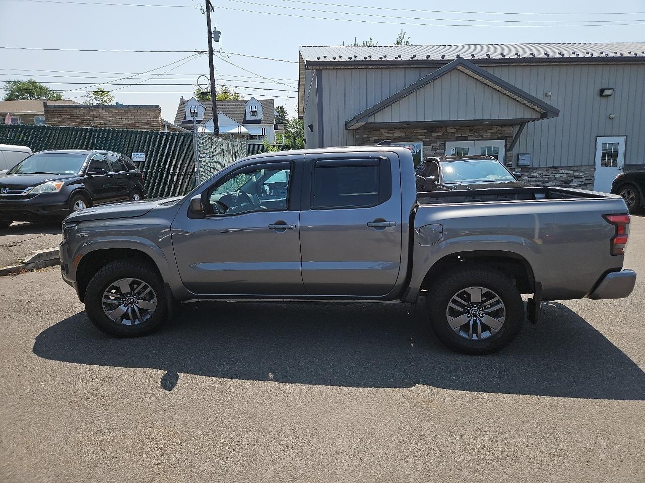 Nissan Frontier Crew Cab 4x4 SV 2025