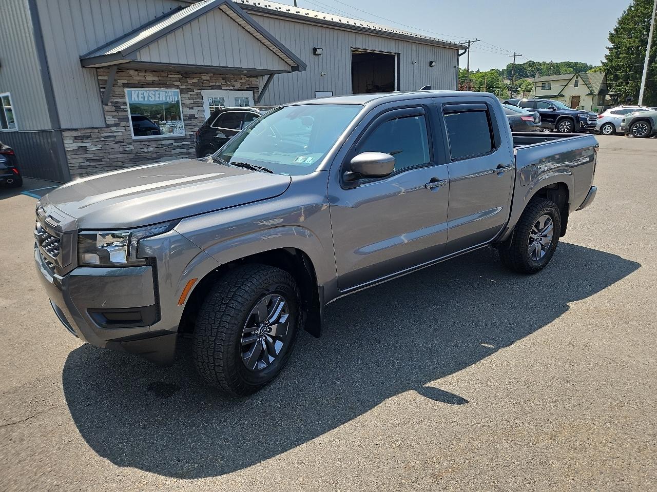 Nissan Frontier Crew Cab 4x4 SV 2025