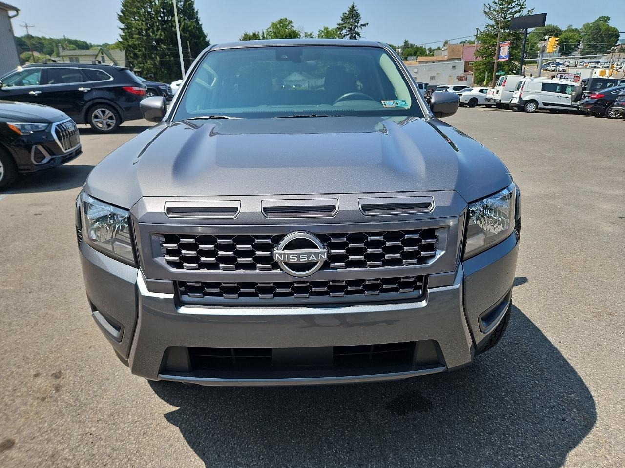 Nissan Frontier Crew Cab 4x4 SV 2025