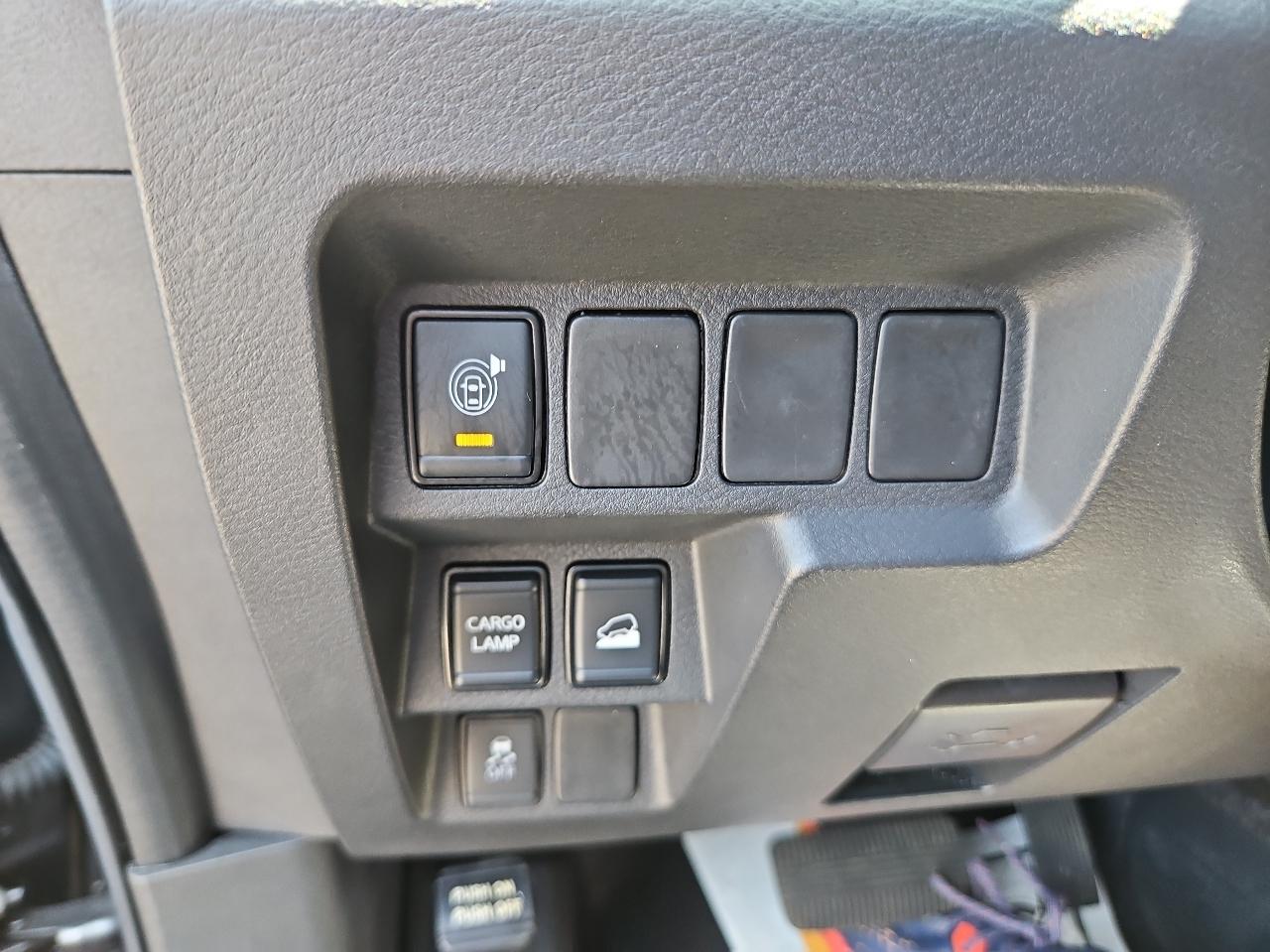 Nissan Frontier Crew Cab 4x4 SV 2025