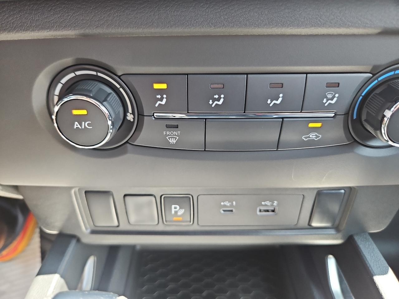 Nissan Frontier Crew Cab 4x4 SV 2025