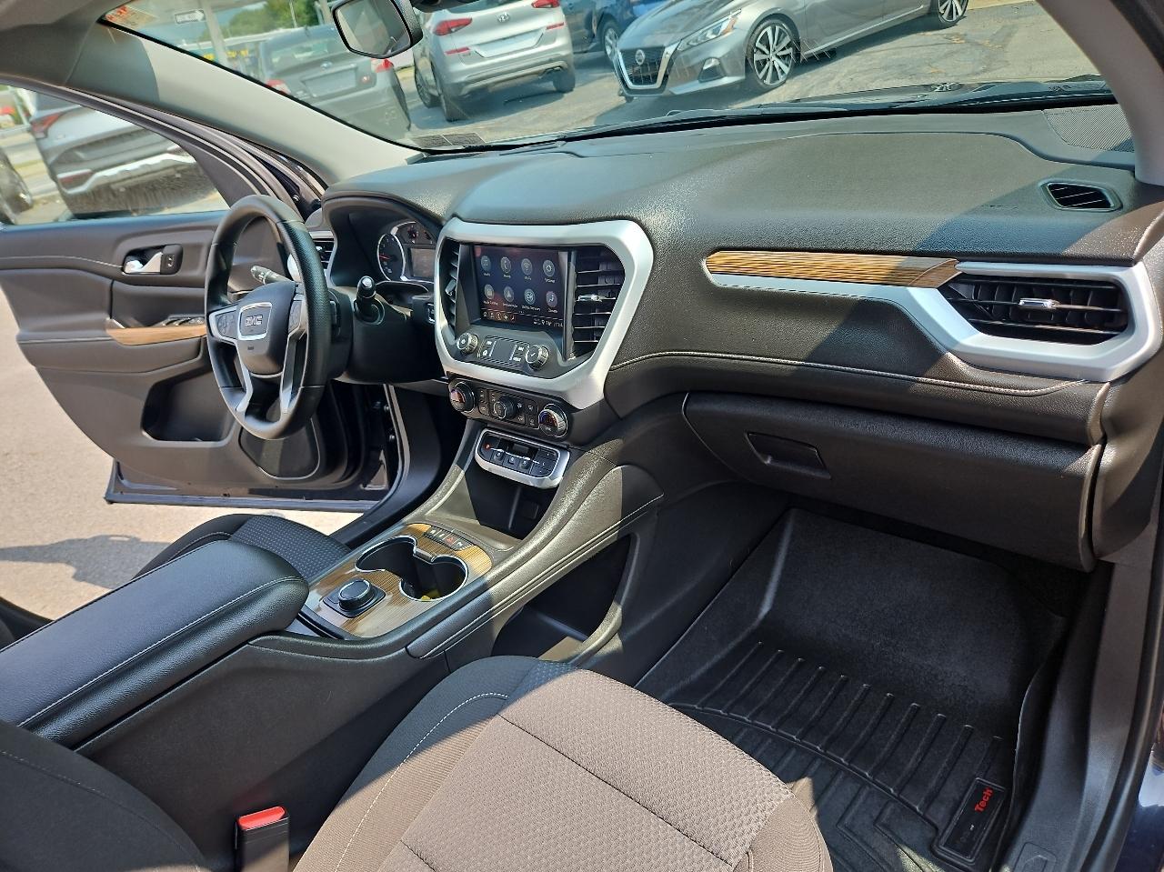 GMC Acadia AWD 4dr SLE 2021