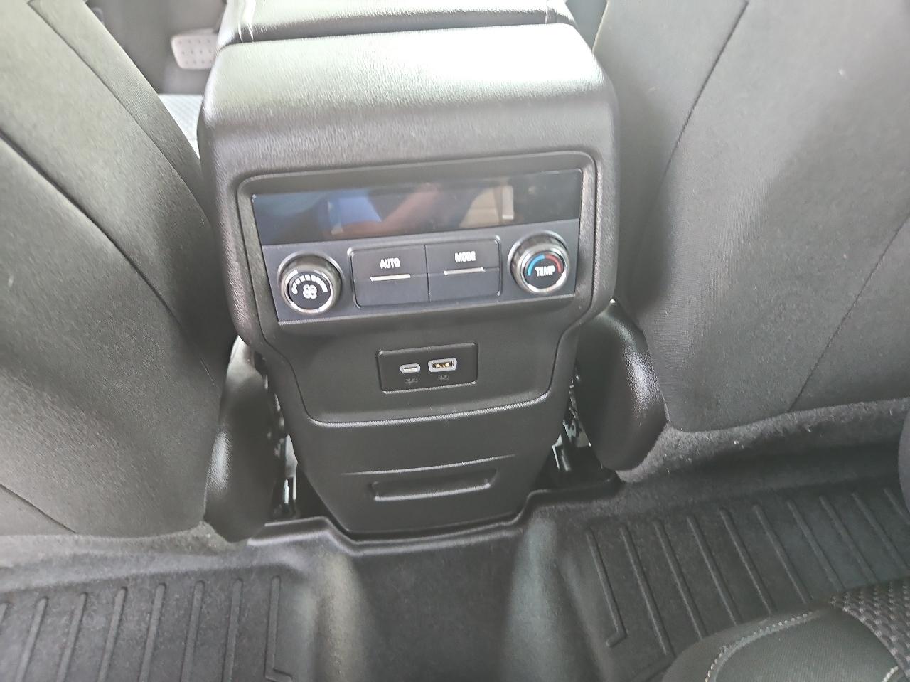 GMC Acadia AWD 4dr SLE 2021