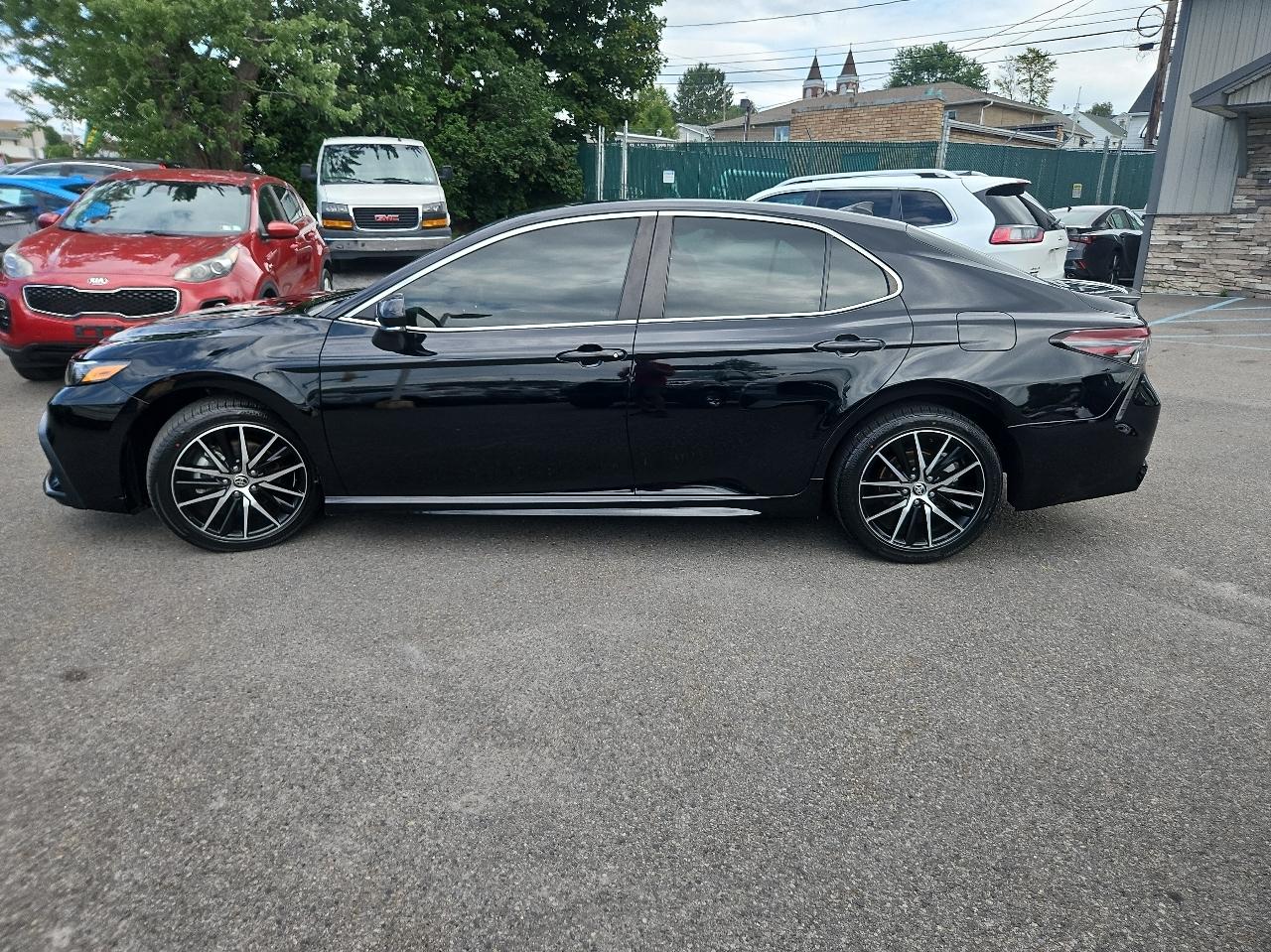 Toyota Camry 4dr Sdn SE Auto (Natl) 2023