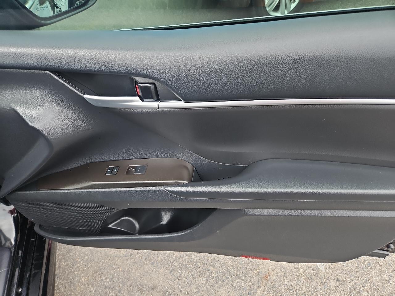 Toyota Camry 4dr Sdn SE Auto (Natl) 2023