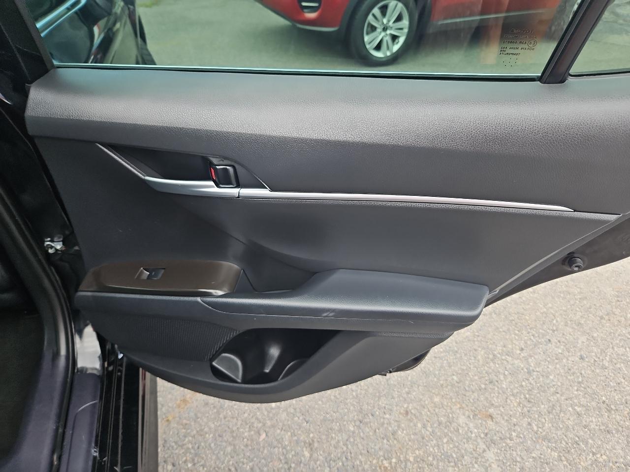Toyota Camry 4dr Sdn SE Auto (Natl) 2023