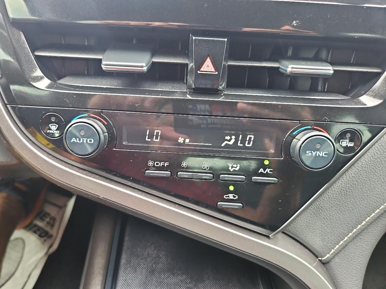 Toyota Camry 4dr Sdn SE Auto (Natl) 2023