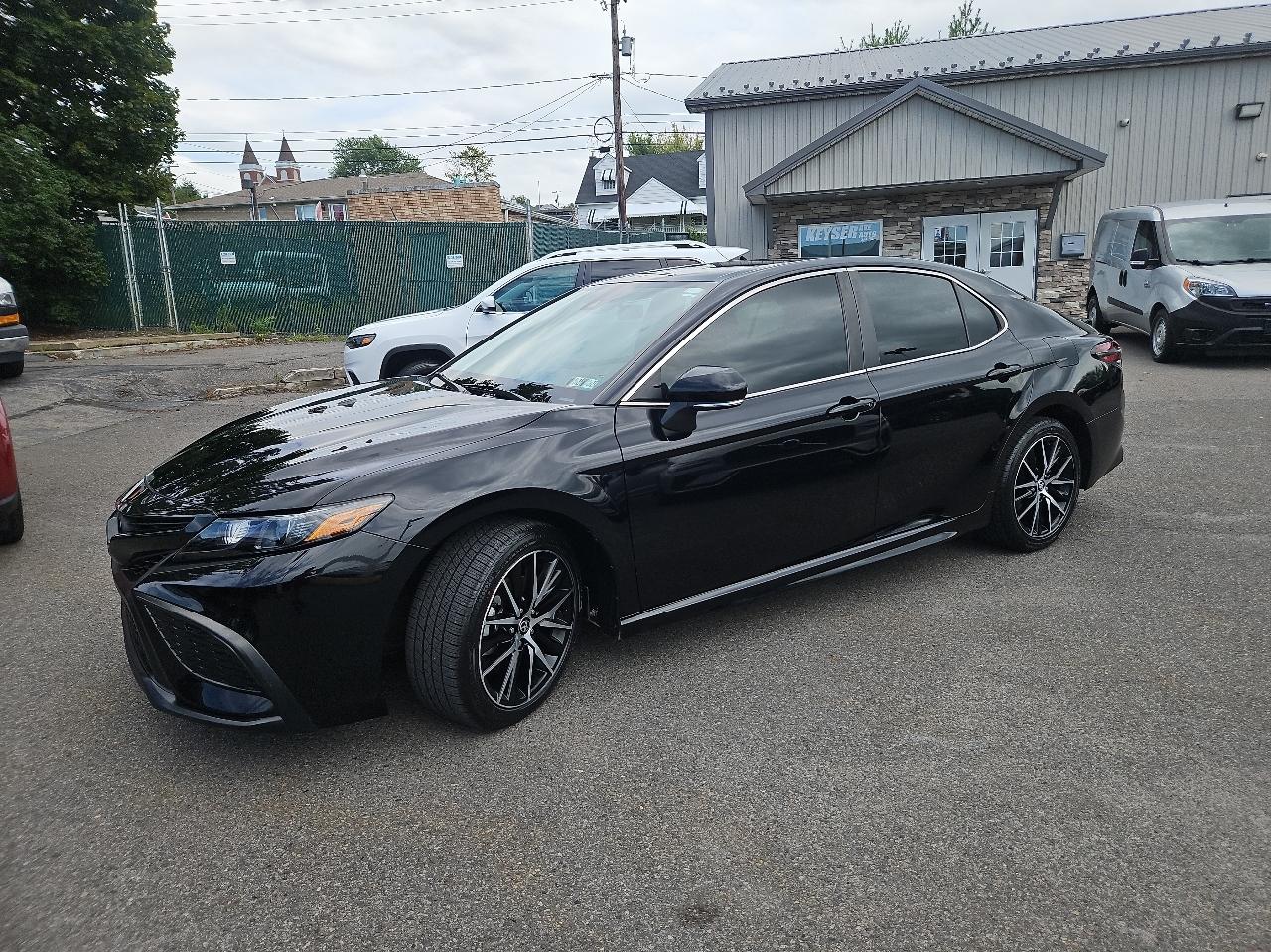 Toyota Camry 4dr Sdn SE Auto (Natl) 2023