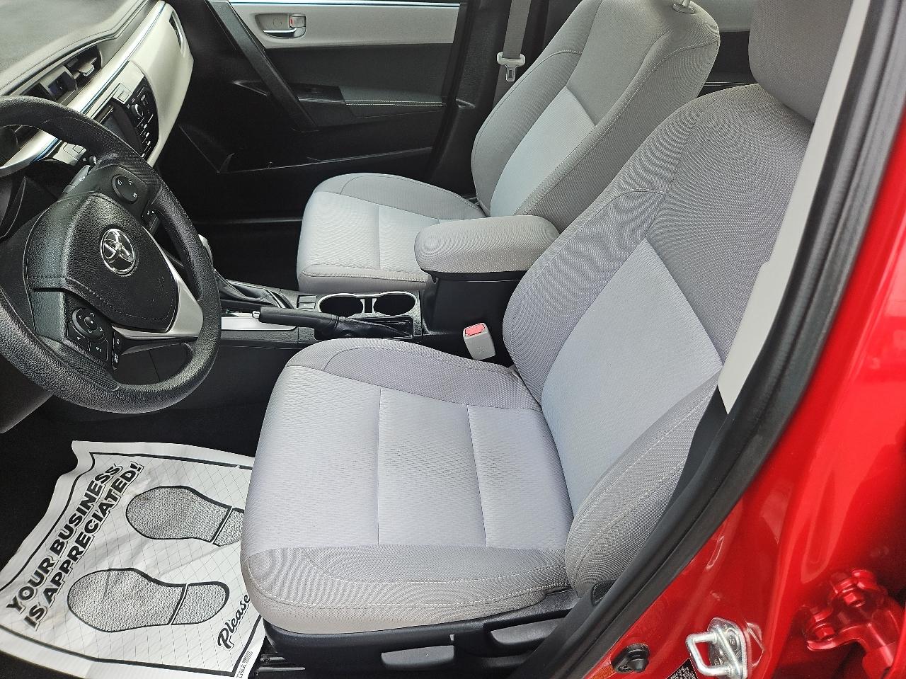 Toyota Corolla 4dr Sdn Auto LE (Natl) 2016