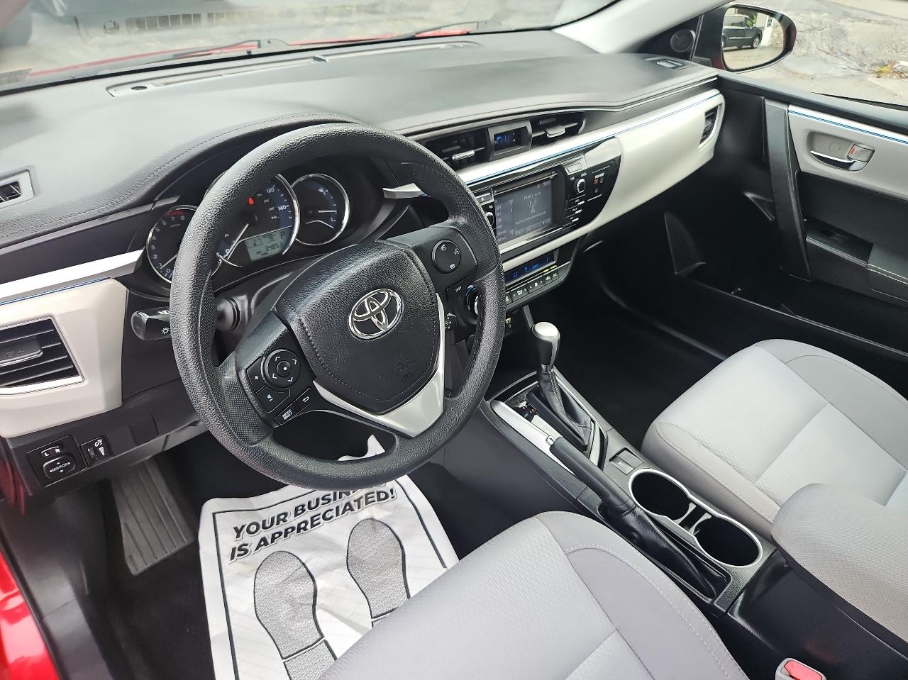 Toyota Corolla 4dr Sdn Auto LE (Natl) 2016