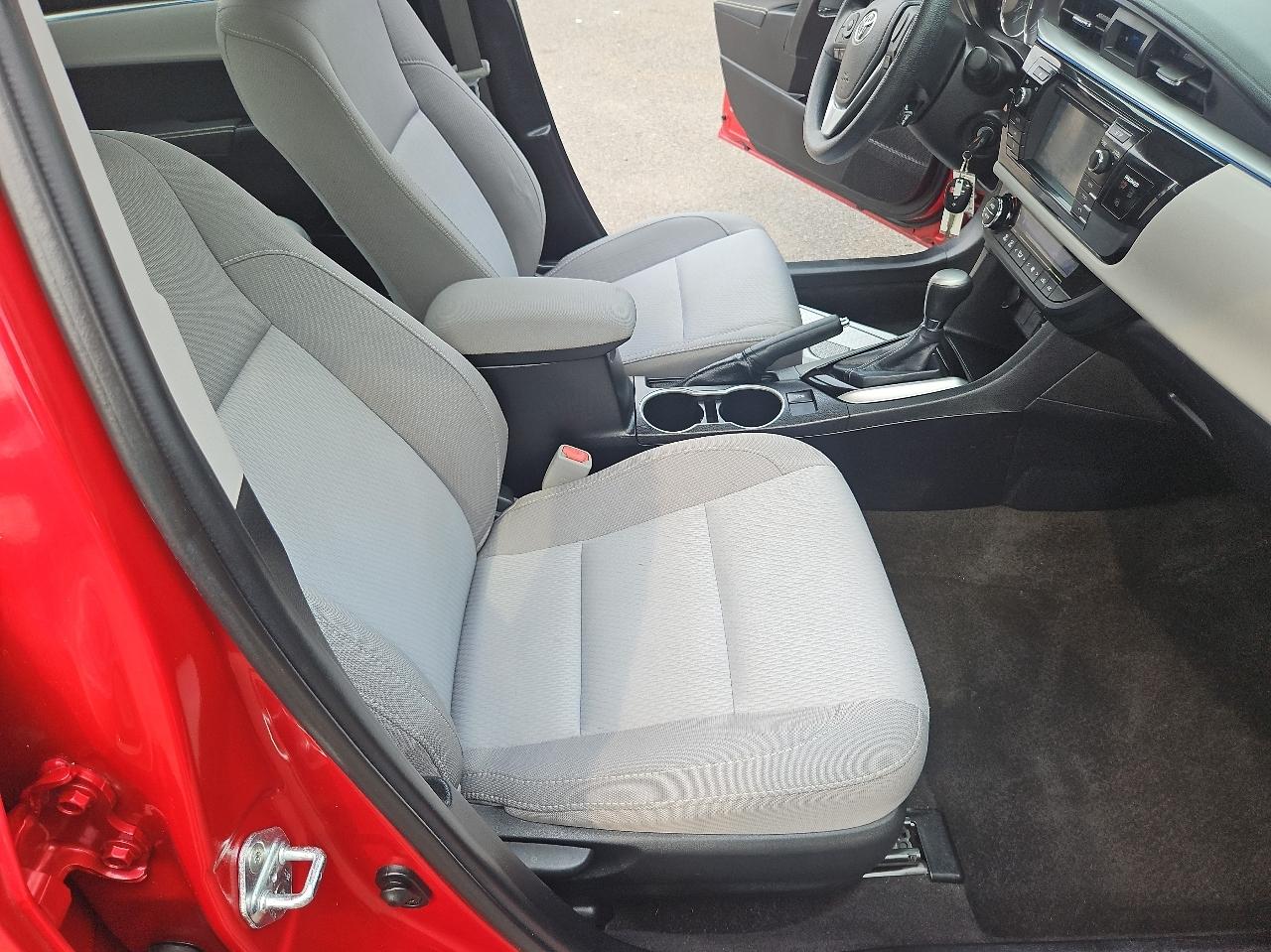 Toyota Corolla 4dr Sdn Auto LE (Natl) 2016