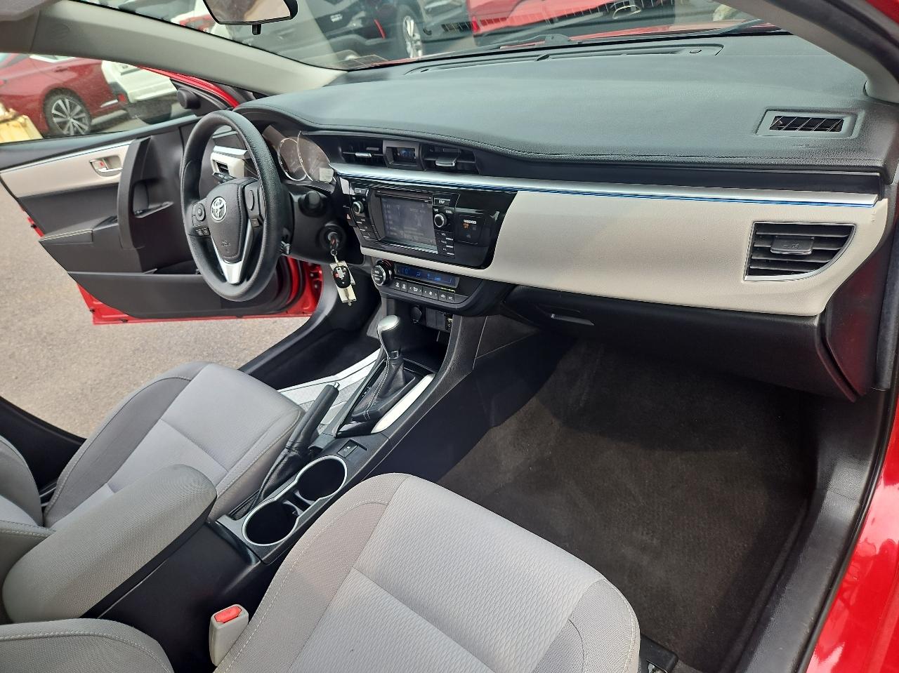Toyota Corolla 4dr Sdn Auto LE (Natl) 2016