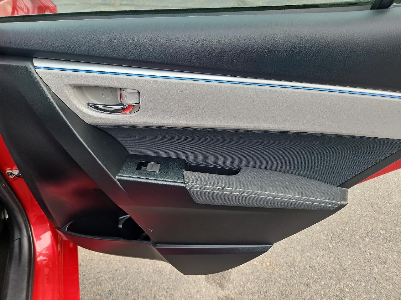 Toyota Corolla 4dr Sdn Auto LE (Natl) 2016