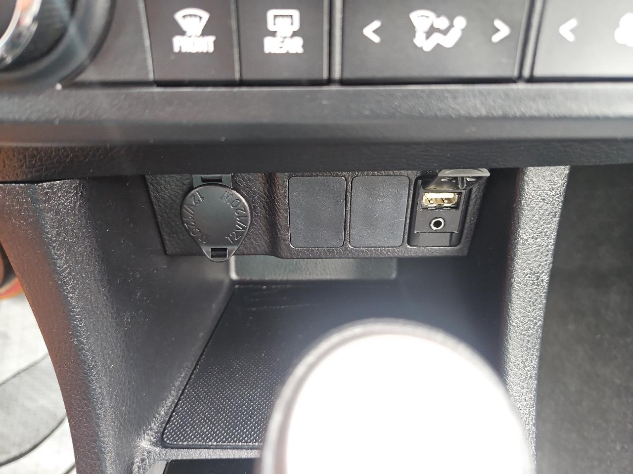 Toyota Corolla 4dr Sdn Auto LE (Natl) 2016