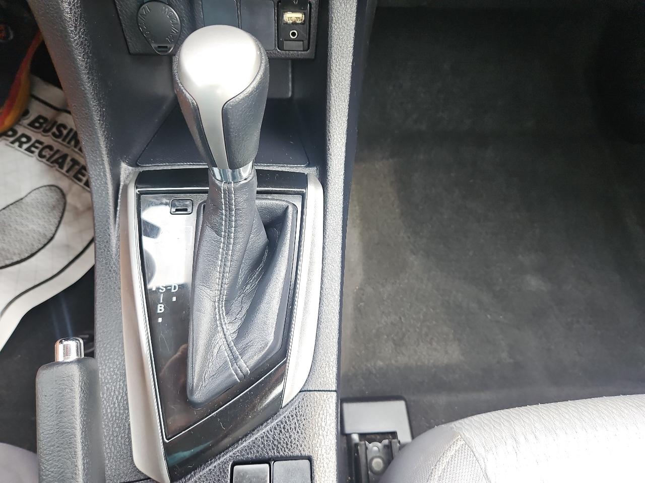 Toyota Corolla 4dr Sdn Auto LE (Natl) 2016