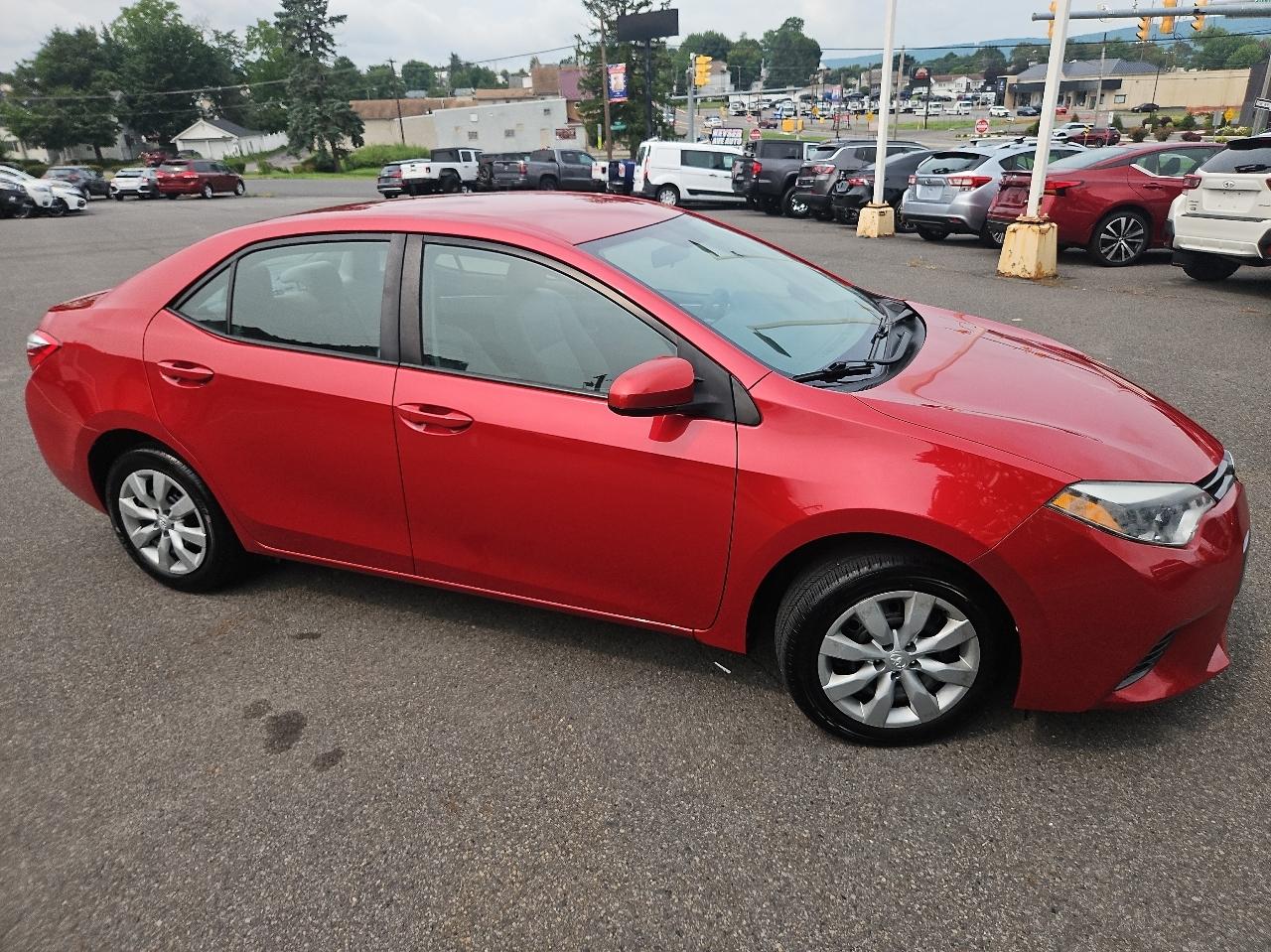 Toyota Corolla 4dr Sdn Auto LE (Natl) 2016