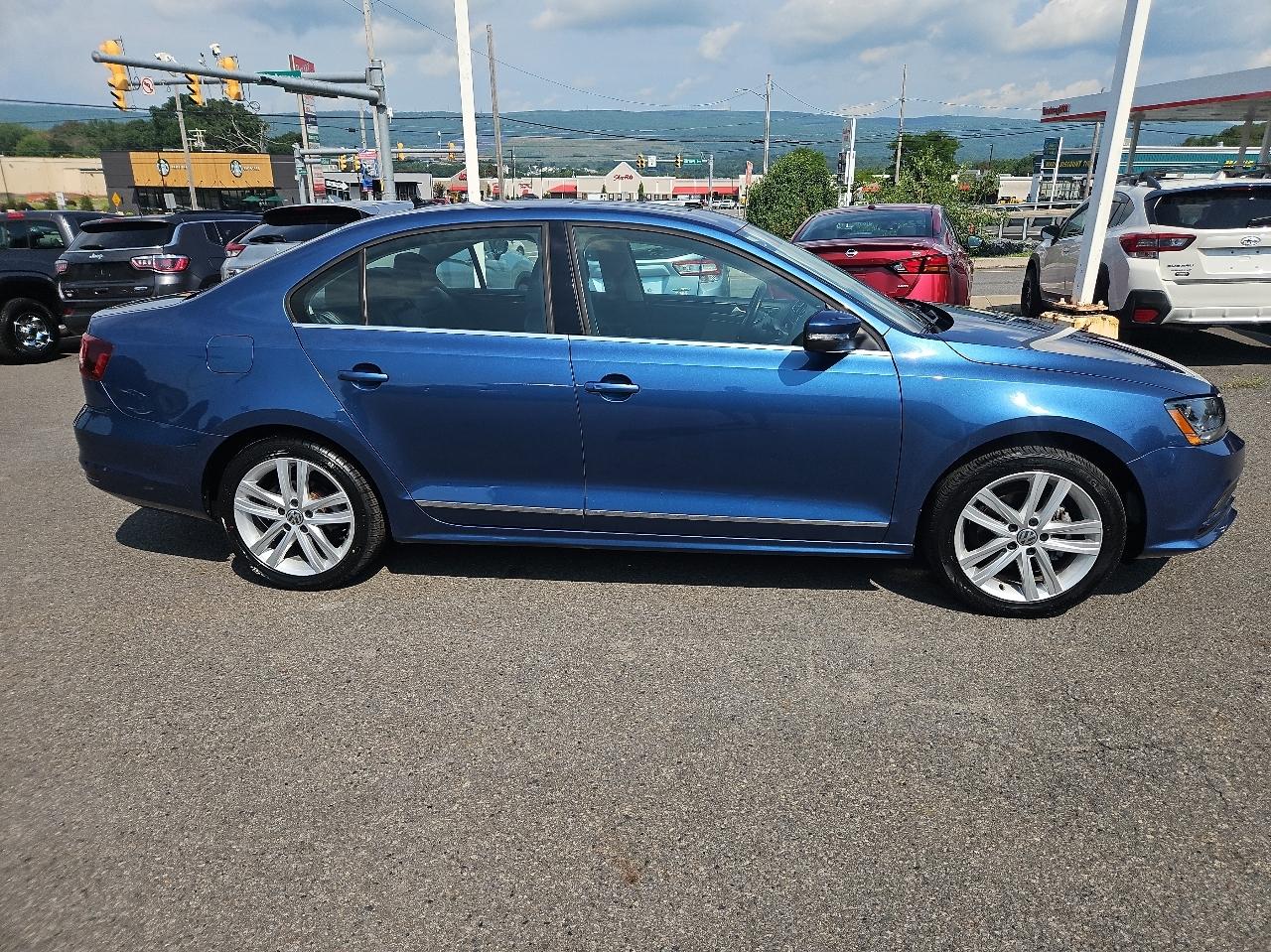 Volkswagen Jetta 1.8T SEL Auto 2017