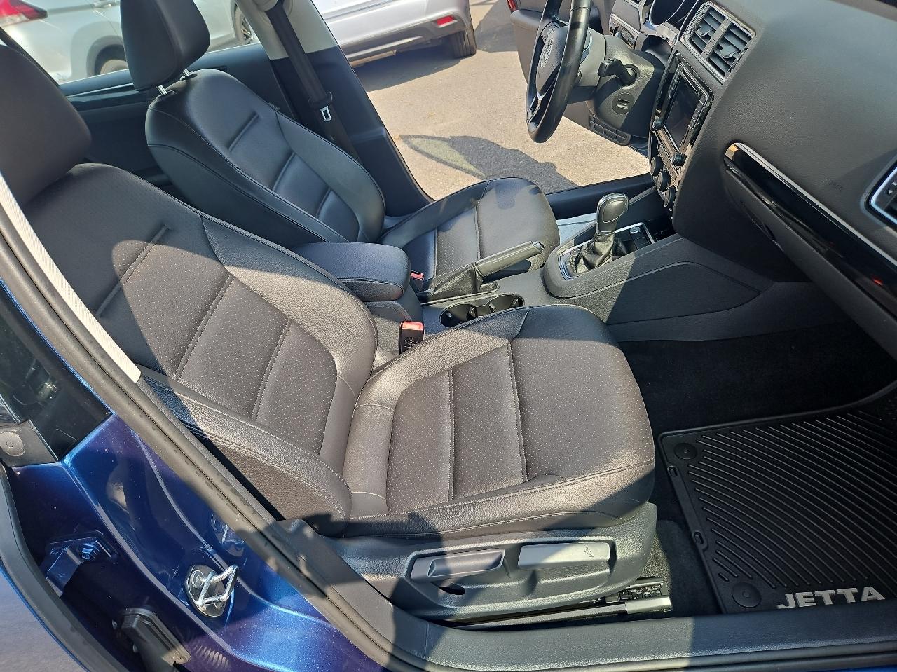 Volkswagen Jetta 1.8T SEL Auto 2017
