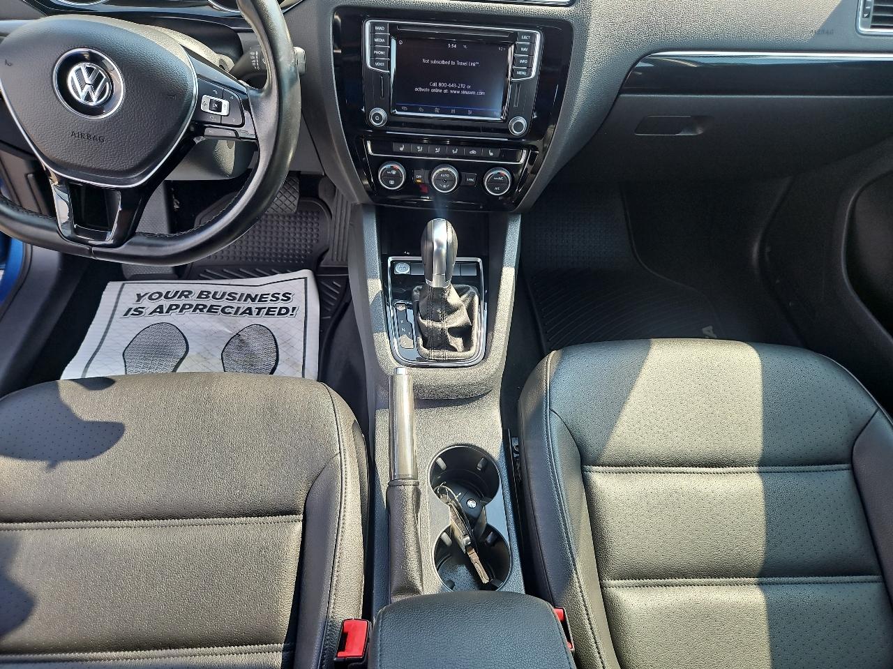 Volkswagen Jetta 1.8T SEL Auto 2017