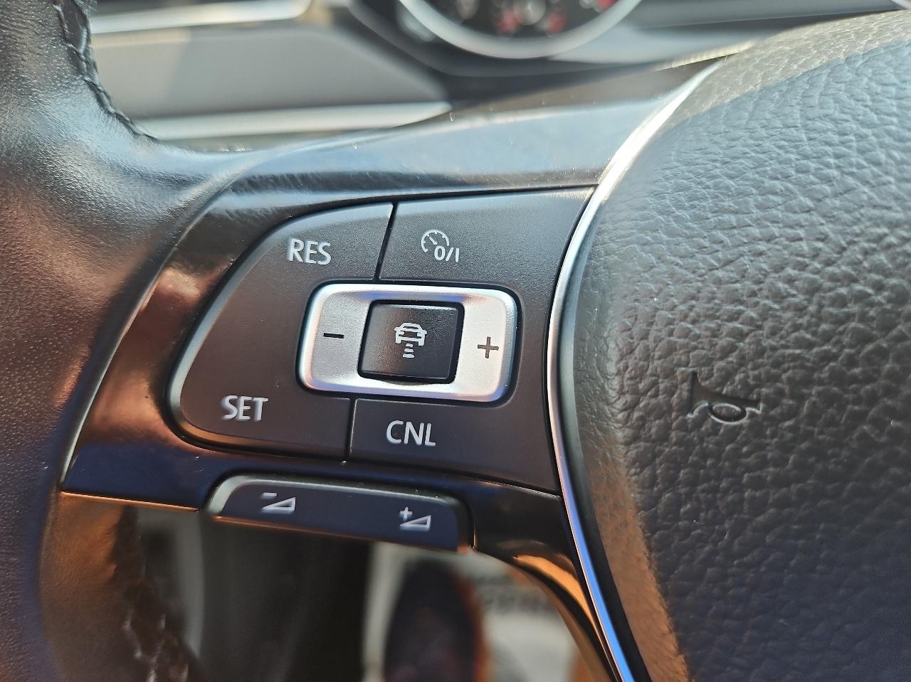 Volkswagen Jetta 1.8T SEL Auto 2017