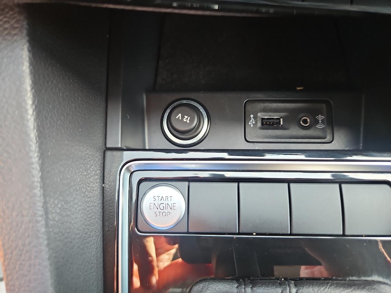 Volkswagen Jetta 1.8T SEL Auto 2017