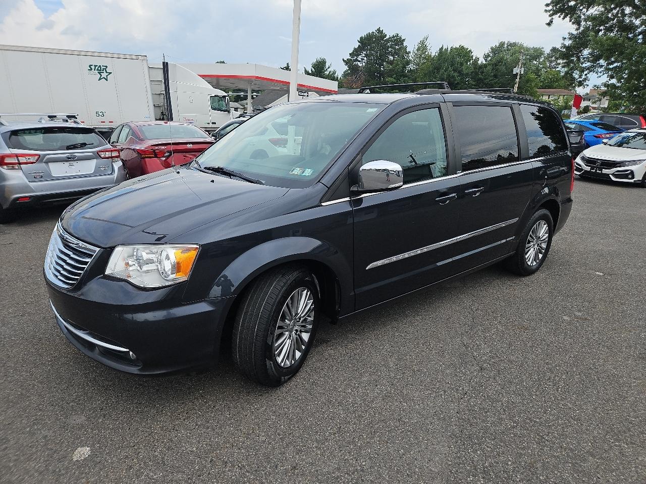 Chrysler Town & Country 4dr Wgn Touring-L 2014