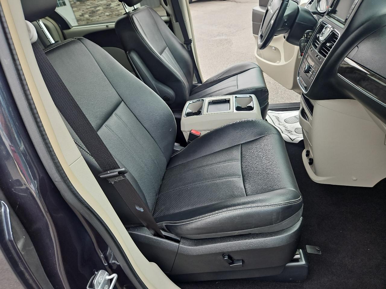 Chrysler Town & Country 4dr Wgn Touring-L 2014