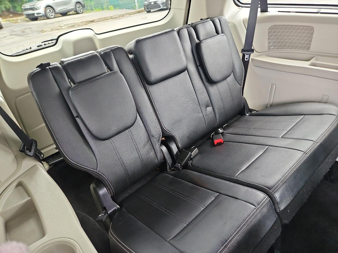 Chrysler Town & Country 4dr Wgn Touring-L 2014