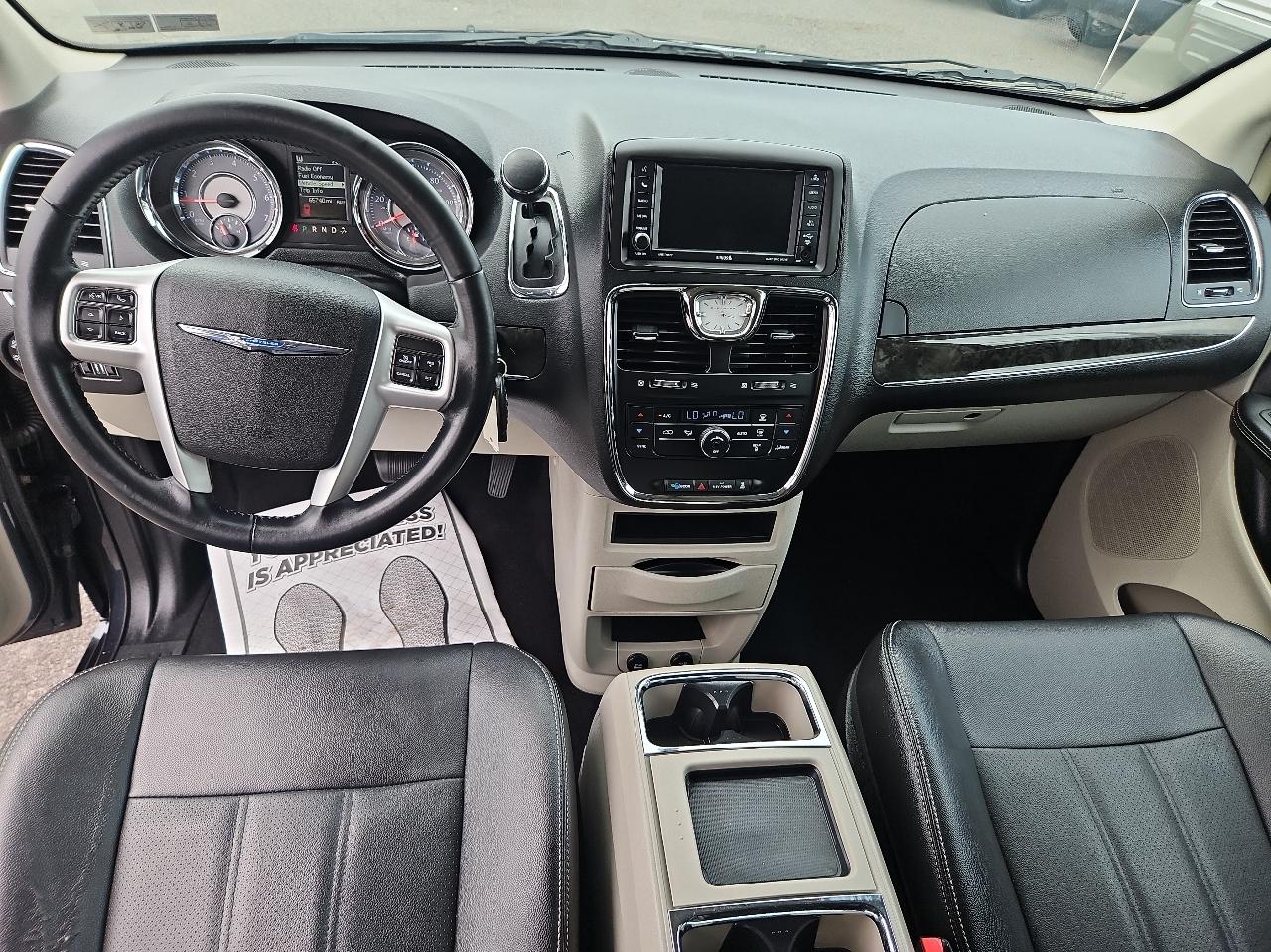 Chrysler Town & Country 4dr Wgn Touring-L 2014